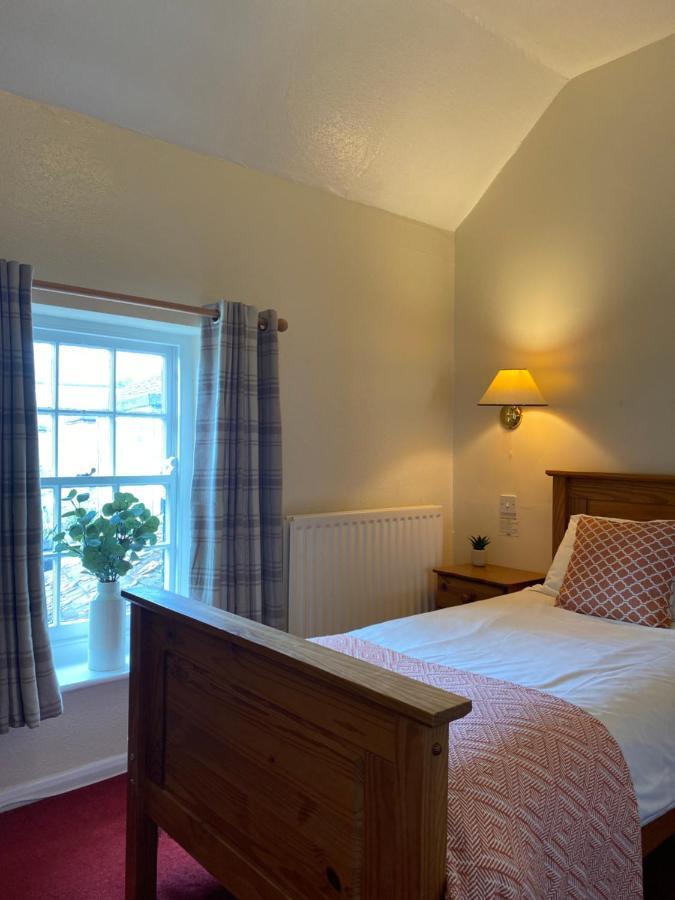 The Talbot At Knightwick Hotel Broadwas Room photo